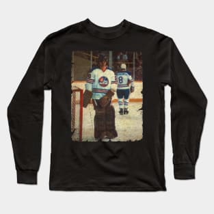 Gary Smith - Winnipeg Jets, 1979 (2.97 GAA) Long Sleeve T-Shirt